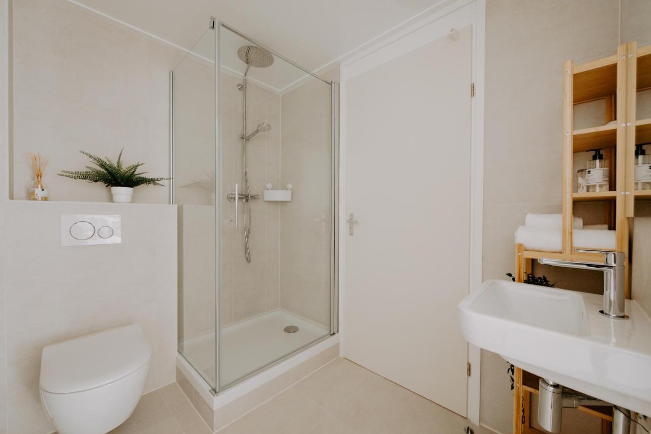 Stijlvol Appartement Op Strand Makkum Zewnętrze zdjęcie
